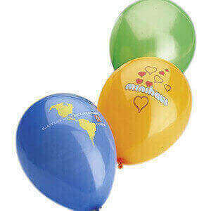 Luftballons sind beliebte günstige Give Aways.